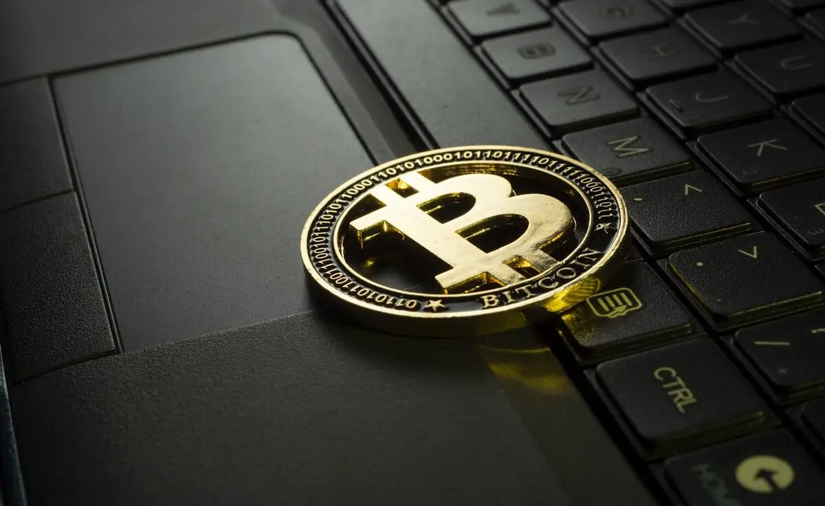Binance vs Coinbase comparison 2026